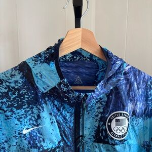 Nike ACG Olympic Team Issued USA Blue Full Zip Hooded Windbreaker Women’s M NWT
